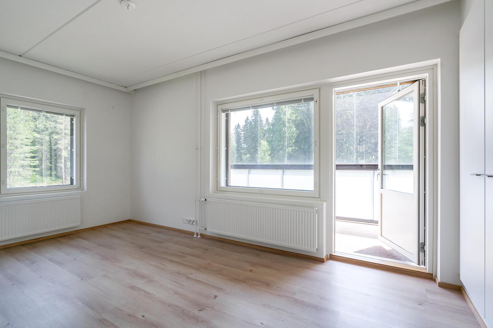 289446