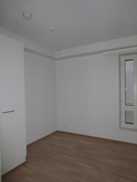 330690