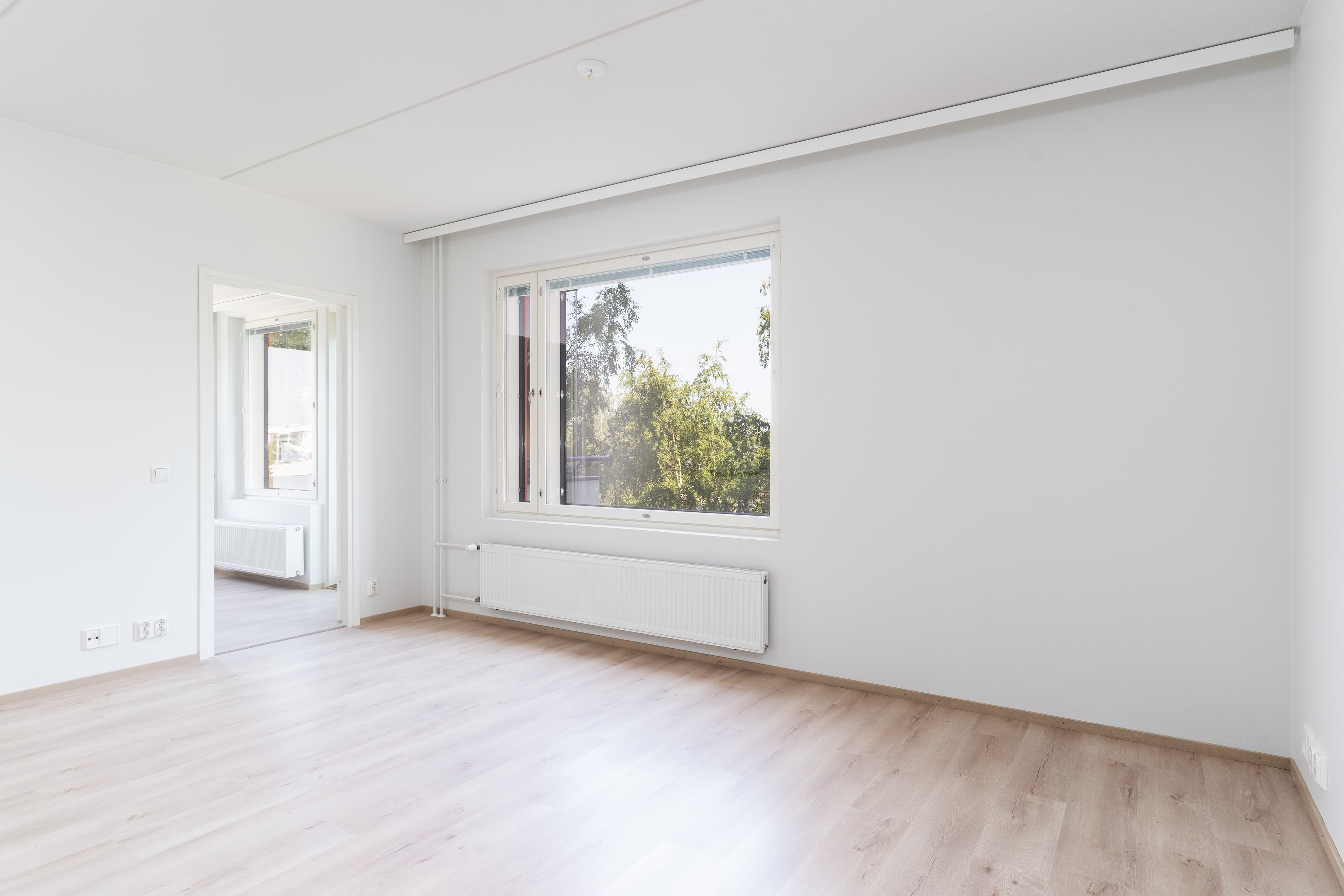 180252