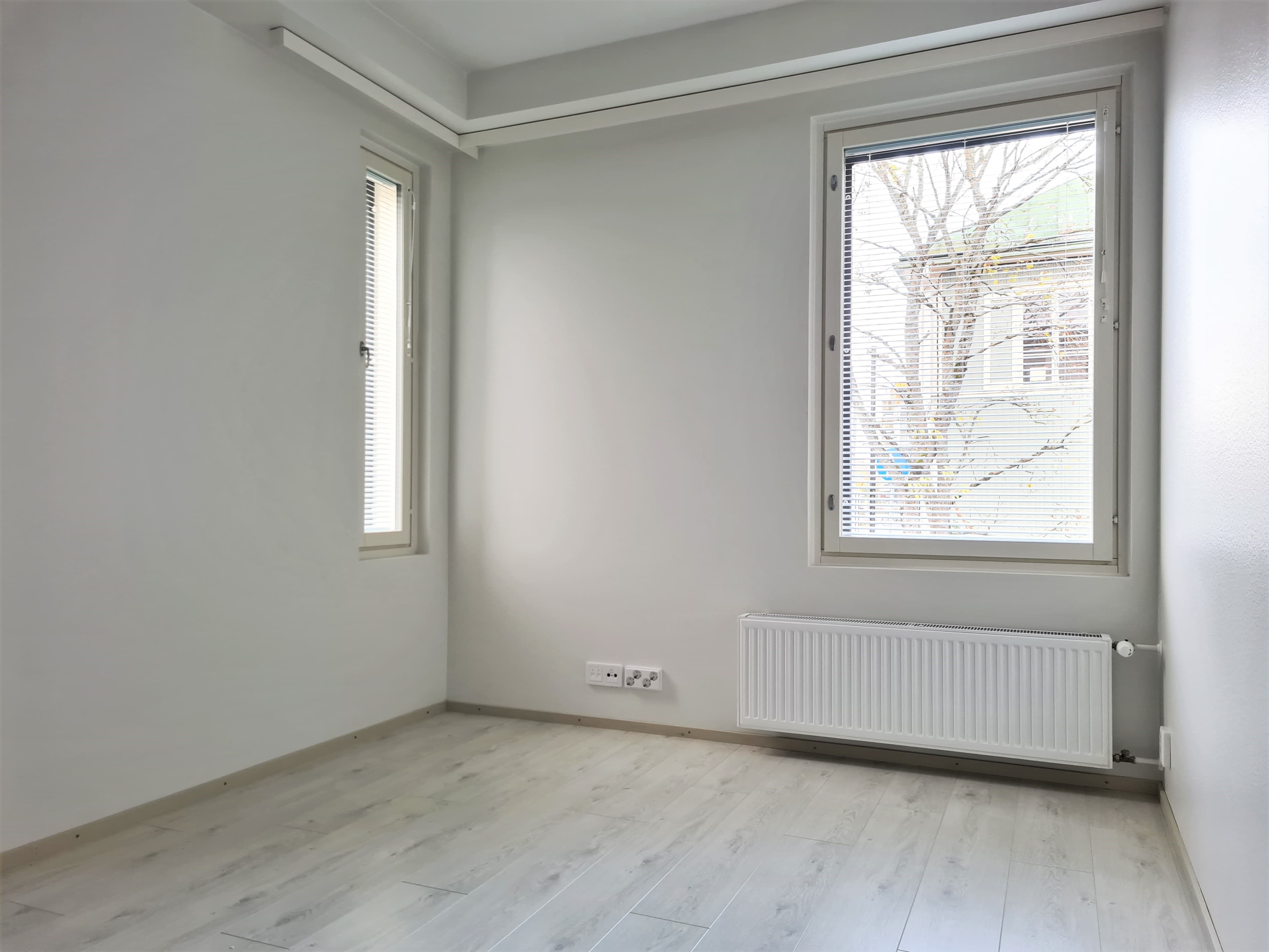 349701