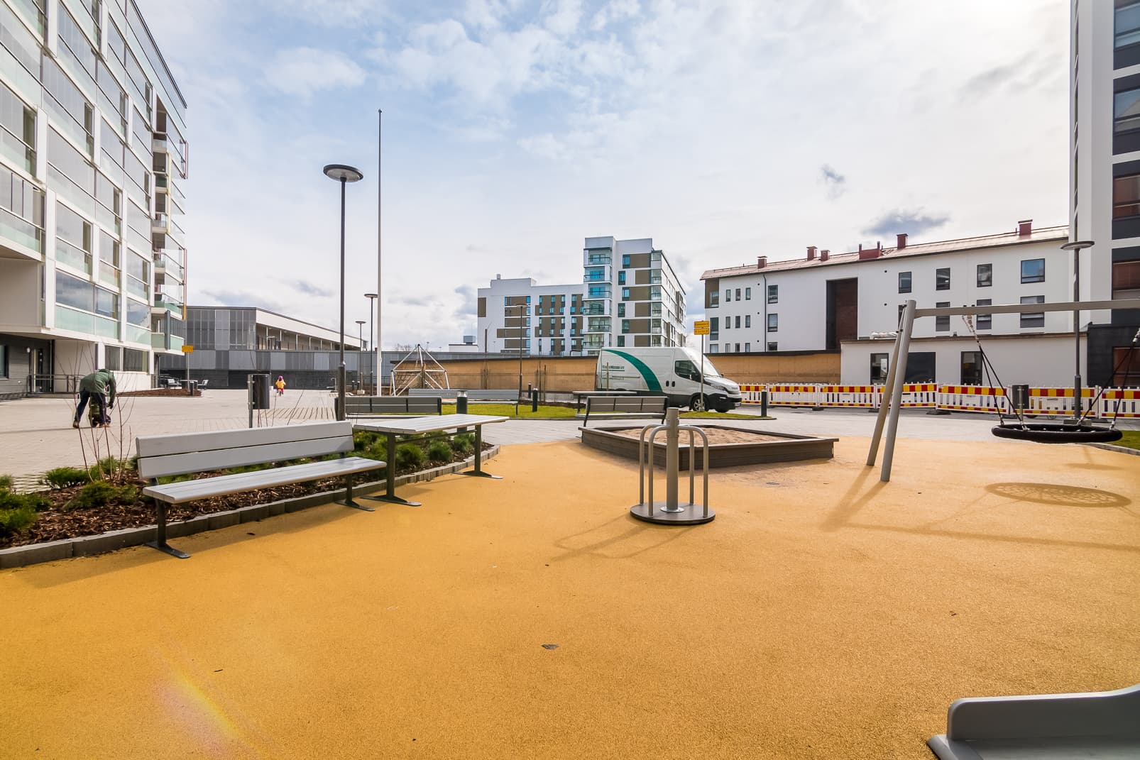 6231