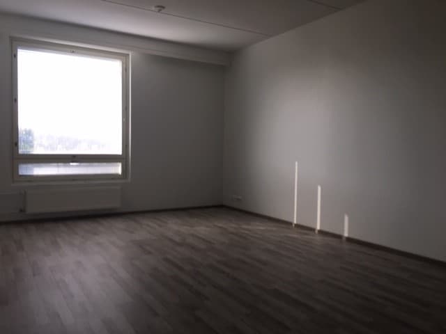 298670