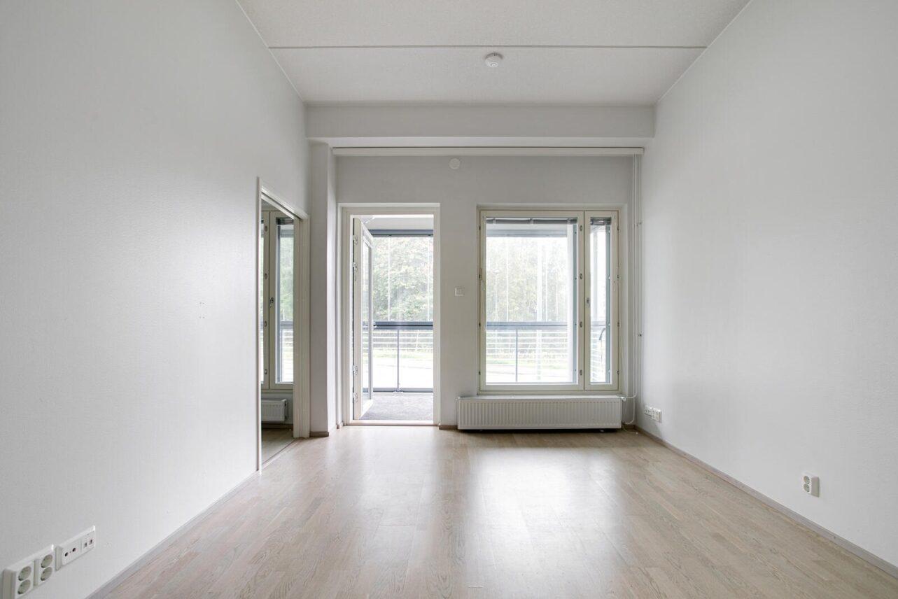 316596