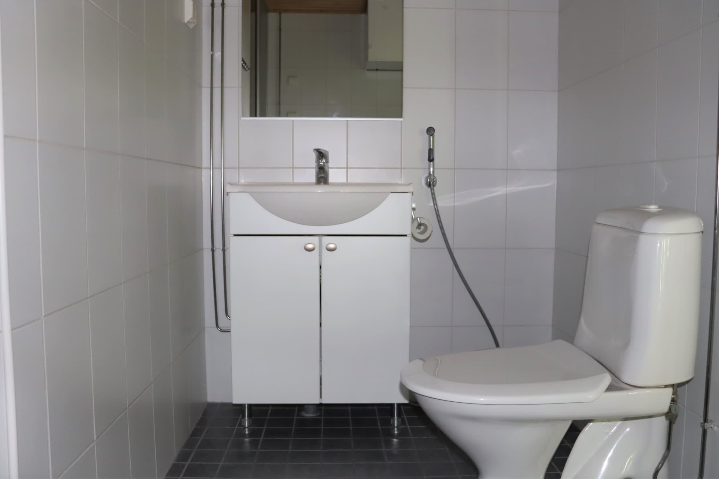 346946