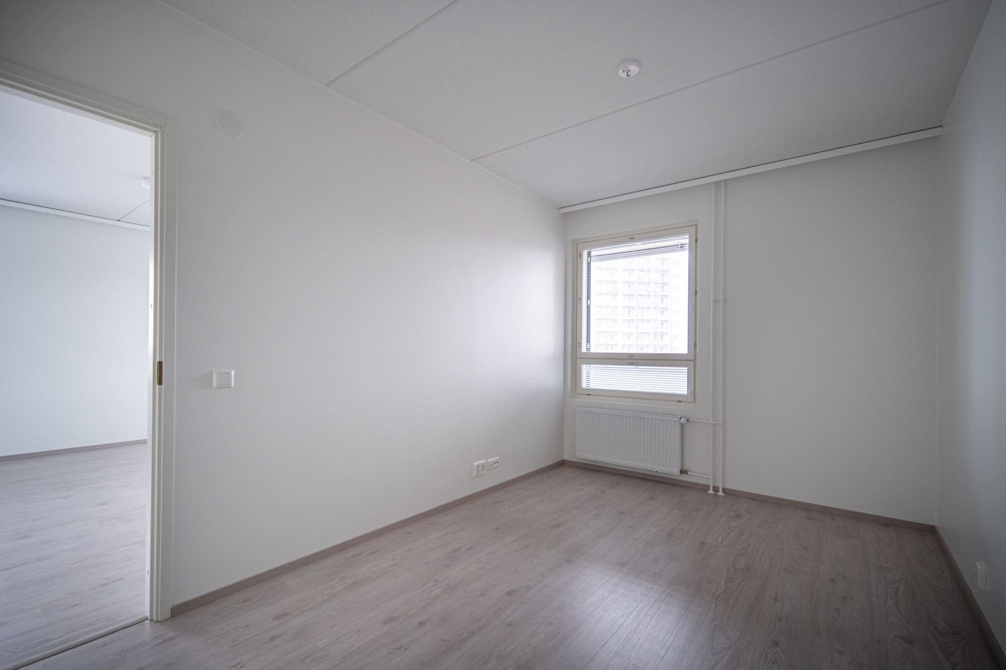 260698