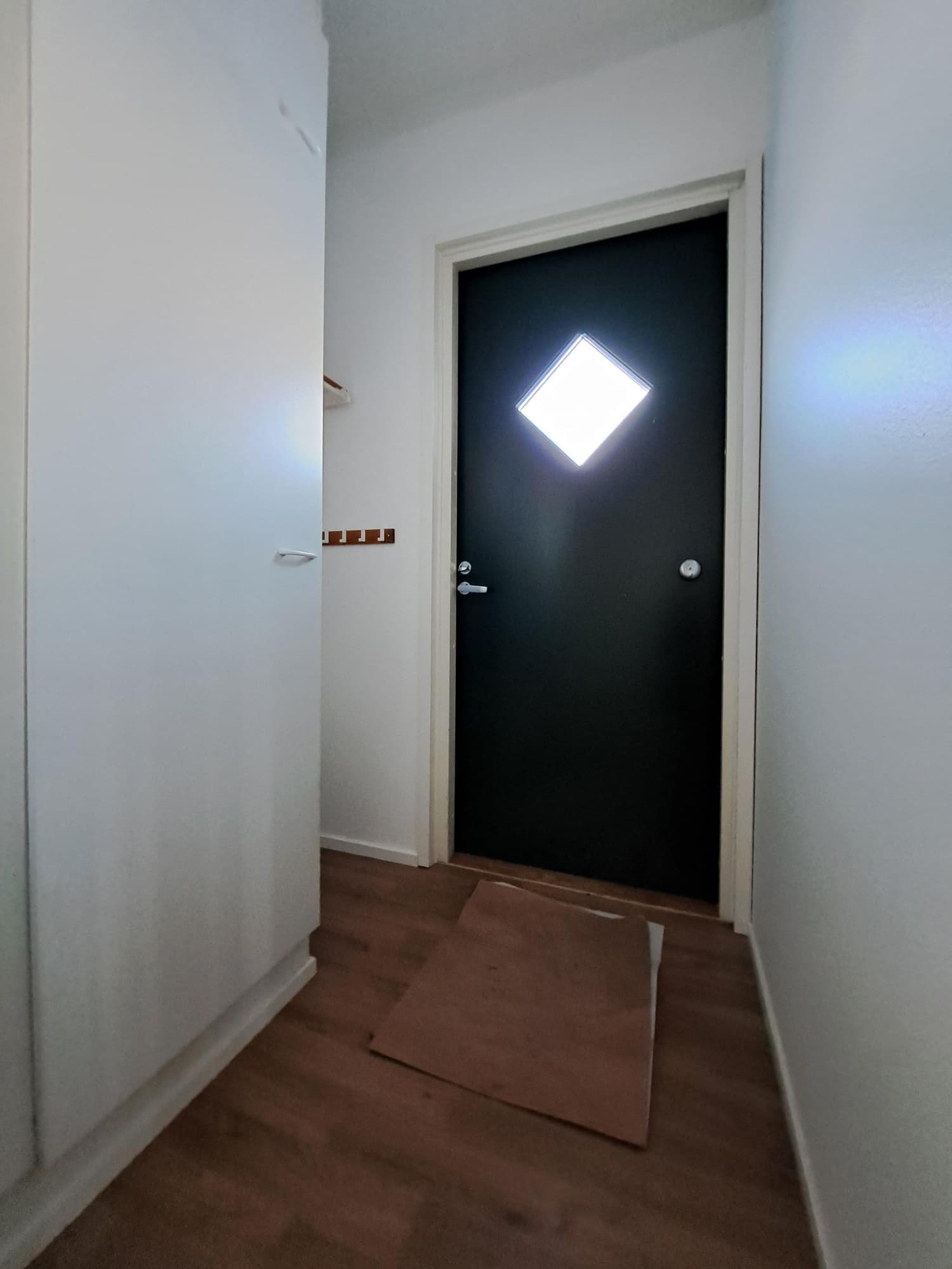358689