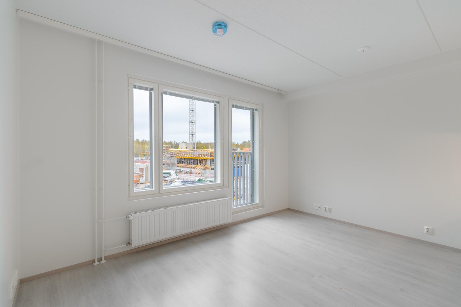 328966