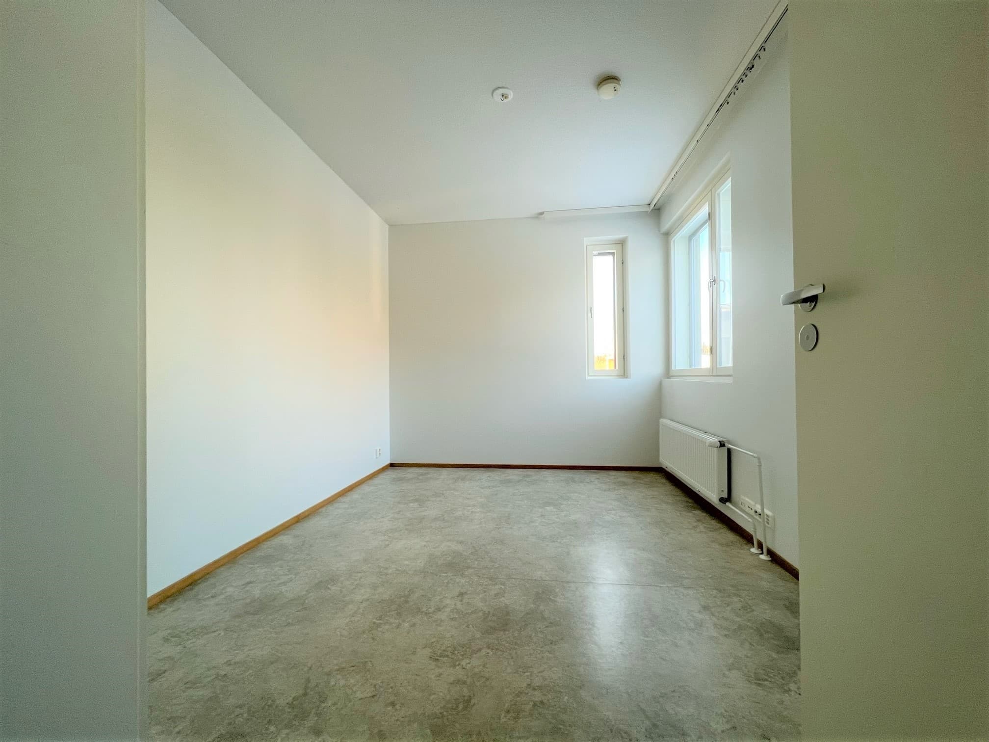 252876