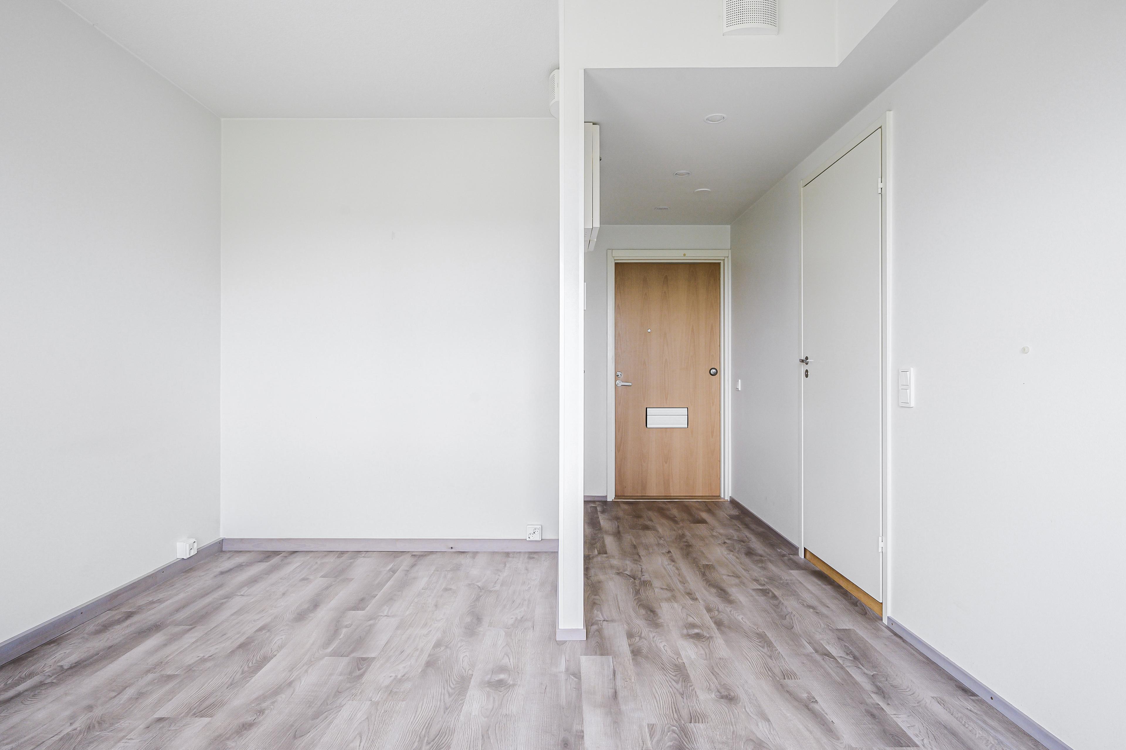 335125