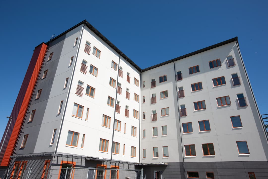 Kuninkaanhaanpiha 2 as 43