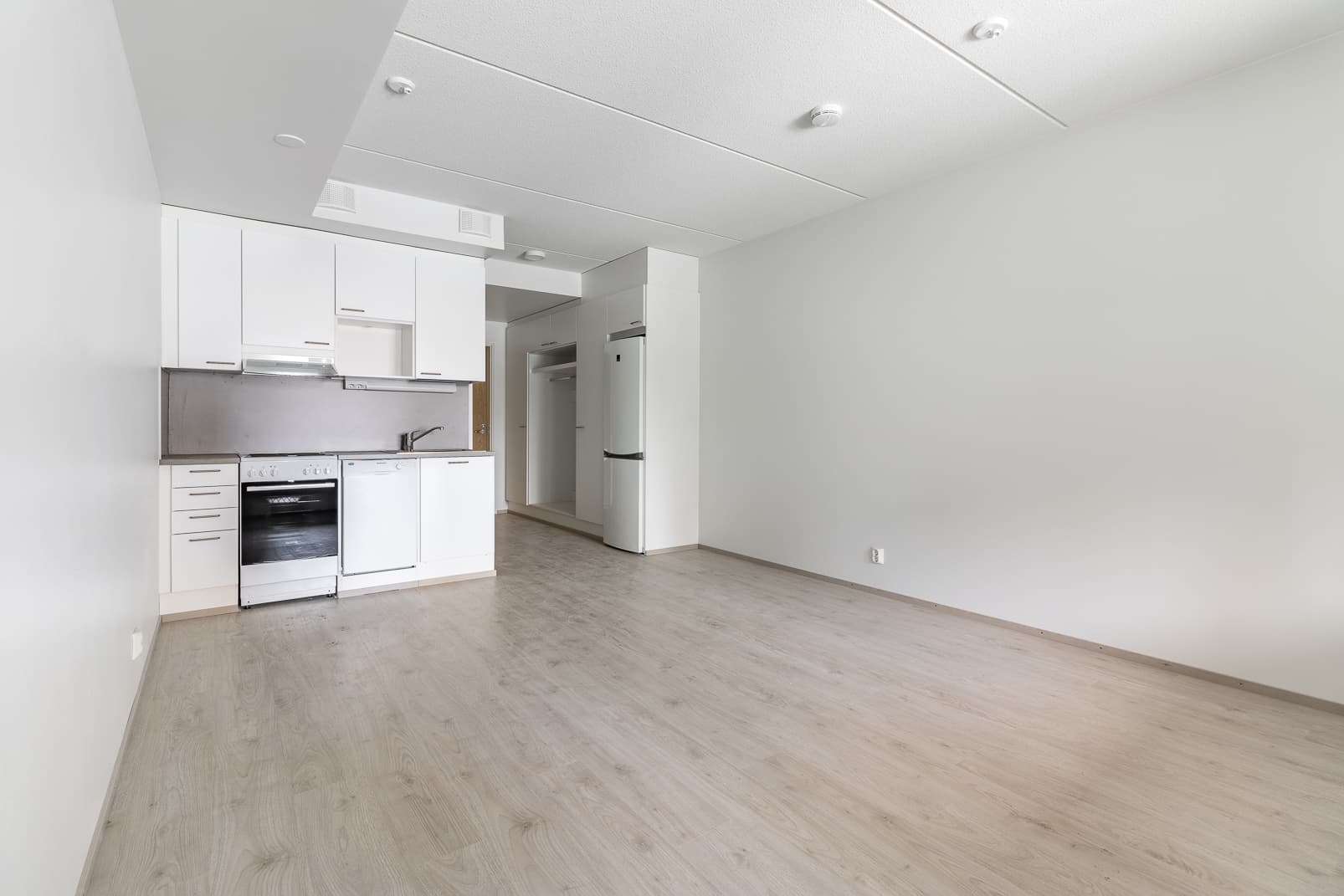 349450